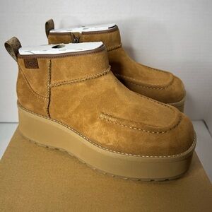 UGG CityFunc Ultra Mini Women’s Size 8 Chestnut